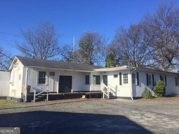 3192 Vineville AVE, Macon, GA 31204