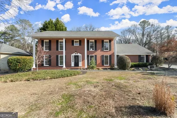 9465 River Lake DR, Roswell, GA 30075