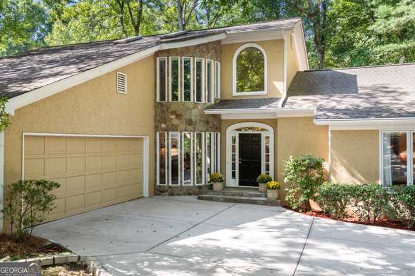 205 Flowing Spring TRL, Roswell, GA 30075