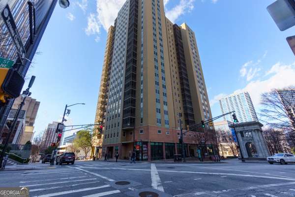 300 W Peachtree, Atlanta, GA 30308