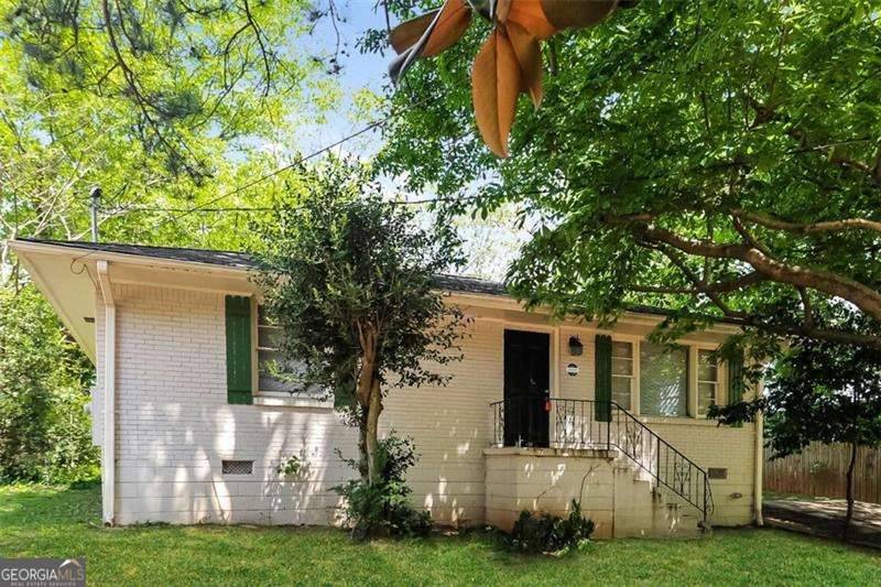 2076 W Flat Shoals, Decatur, GA 30034