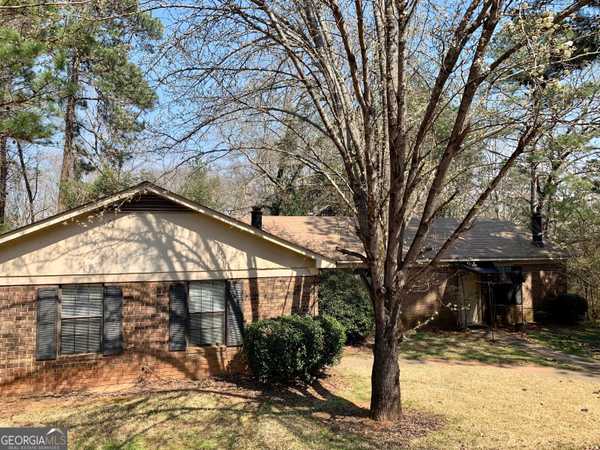 145 Windy Hill, Athens, GA 30606