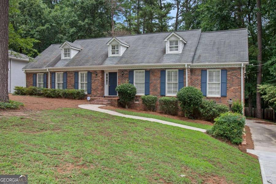 5513 N Peachtree, Dunwoody, GA 30338