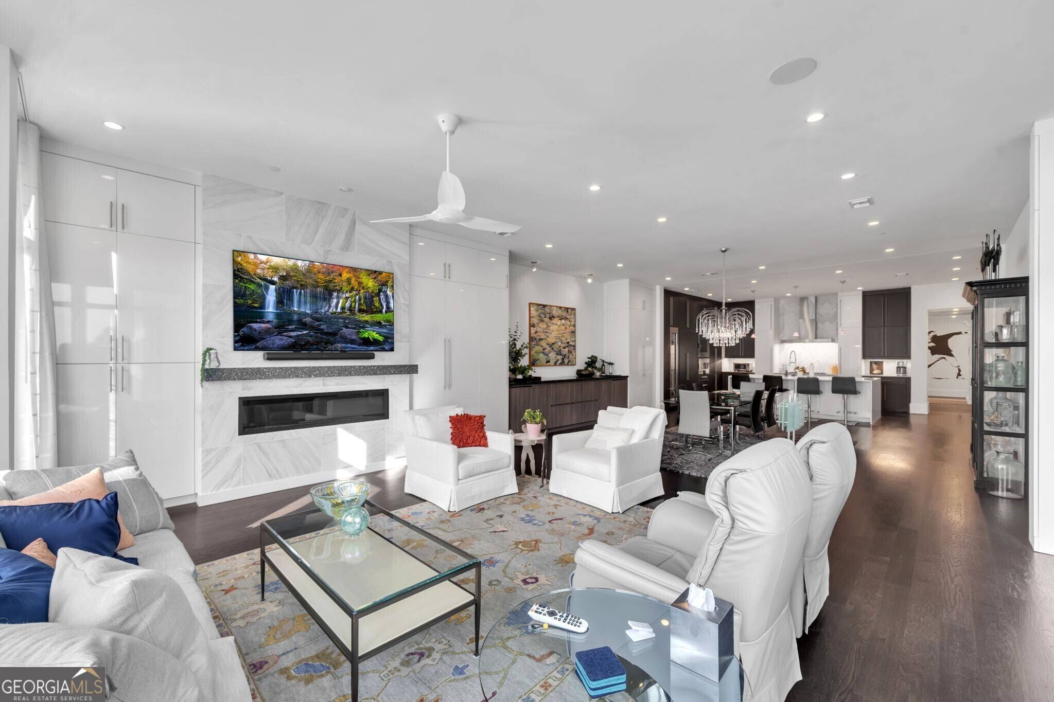 Atlanta, GA 30309,1301 Peachtree ST #3B