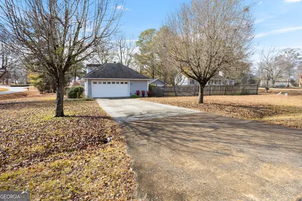 Macon, GA 31220,100 Yellow Pine CT