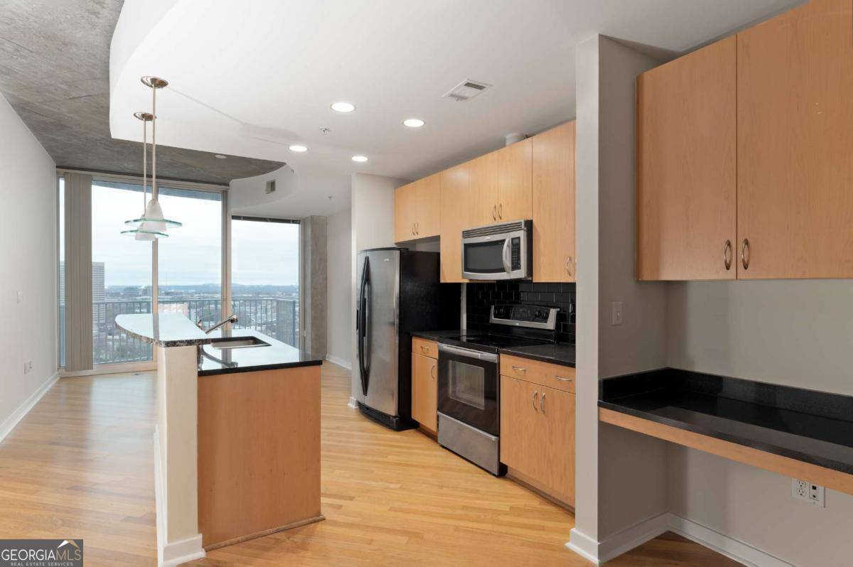 Atlanta, GA 30308,400 W Peachtree ST NW #2303