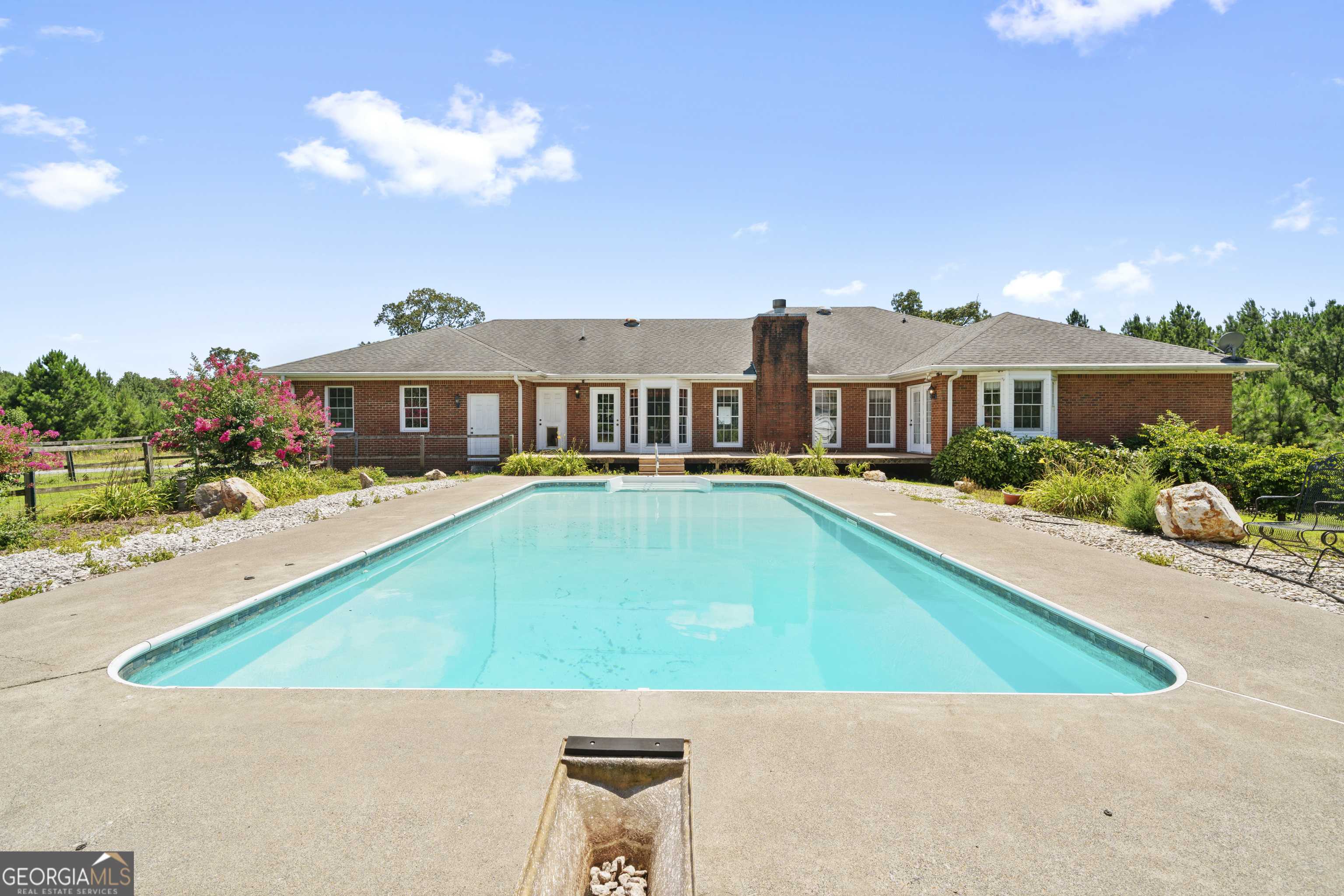 Adairsville, GA 30103,121 Holloway RD NW