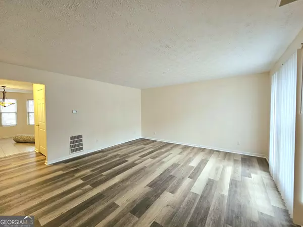 Lithonia, GA 30038,2884 Norfair LOOP
