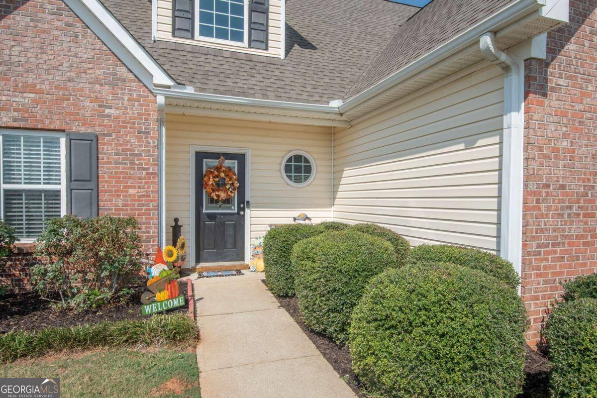 Lagrange, GA 30241,105 Still Water CT