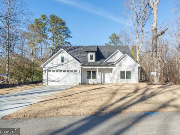 4392 Navajo LN SE, Acworth, GA 30102