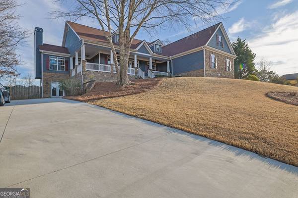 5742 Boulder Ridge CT, Flowery Branch, GA 30542