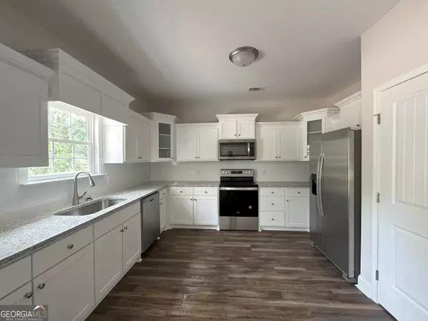 Ludowici, GA 31316,263 Lanier RD