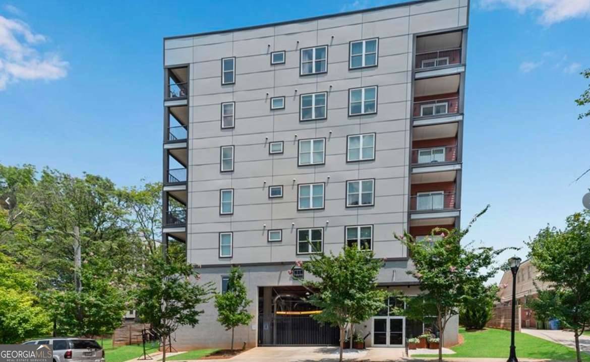 Atlanta, GA 30308,525 Parkway DR NE #320