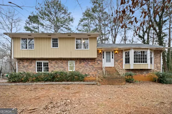 4745 Elam Forest, Stone Mountain, GA 30083