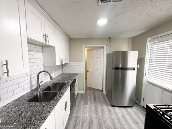 Atlanta, GA 30316,1876 Flat Shoals RD SE