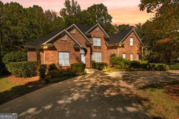 175 Greenridge, Newnan, GA 30265