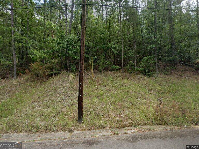 1949 Deerwood, Macon, GA 31211