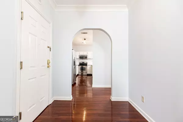 Atlanta, GA 30305,2499 Peachtree RD NE #504