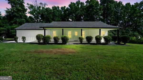 2400 Flatbottom, Ball Ground, GA 30107