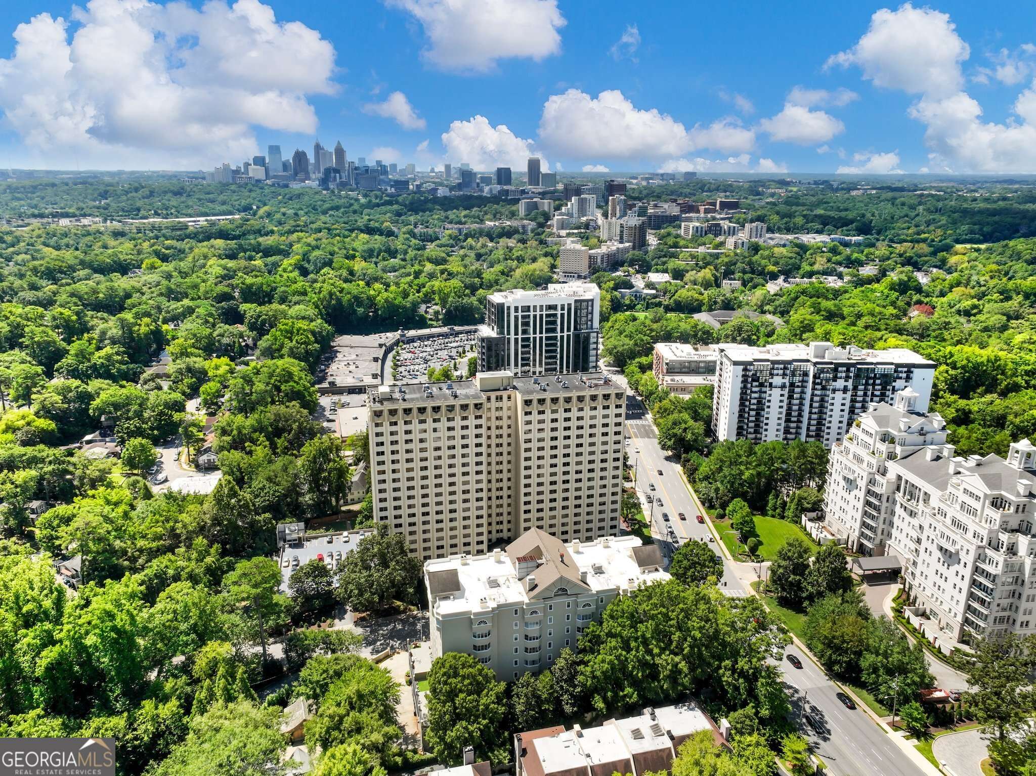 Atlanta, GA 30305,2479 Peachtree RD NE #407