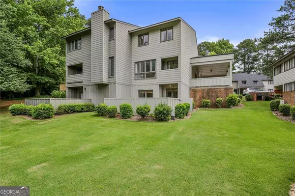 2464 Cedar BRK W, Marietta, GA 30067