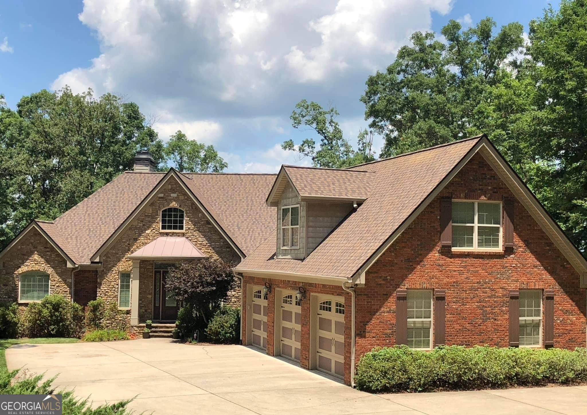 2527 Katherine CIR, Gainesville, GA 30506