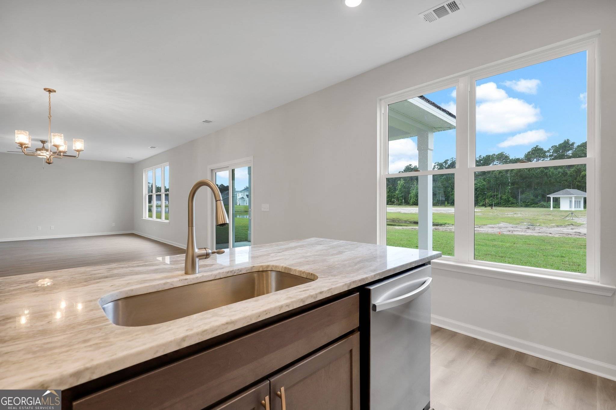 Kingsland, GA 31548,311 Longshore DR