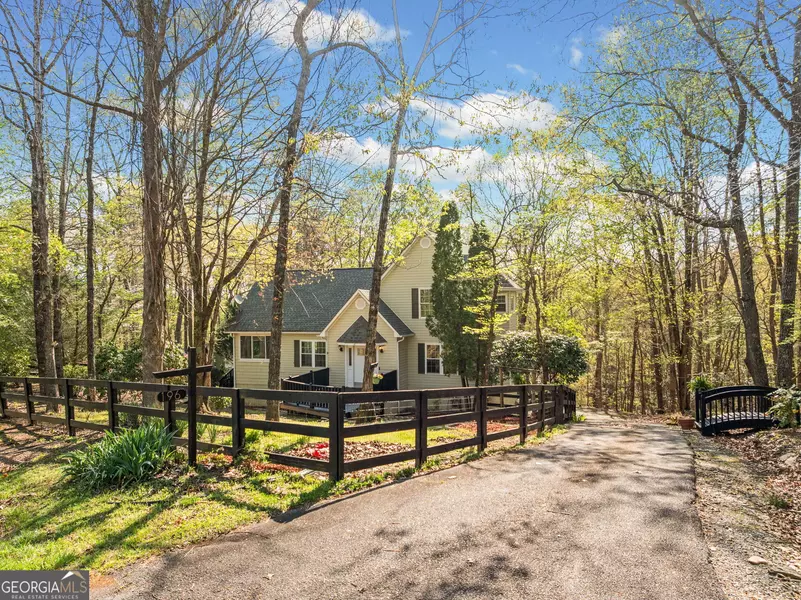 196 Beaver Lake DR, Ellijay, GA 30540