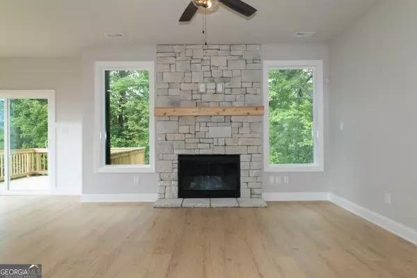 Newnan, GA 30265,26 Burwick CT #7