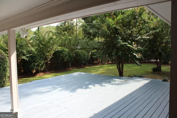 Tifton, GA 31794,608 Azalea DR