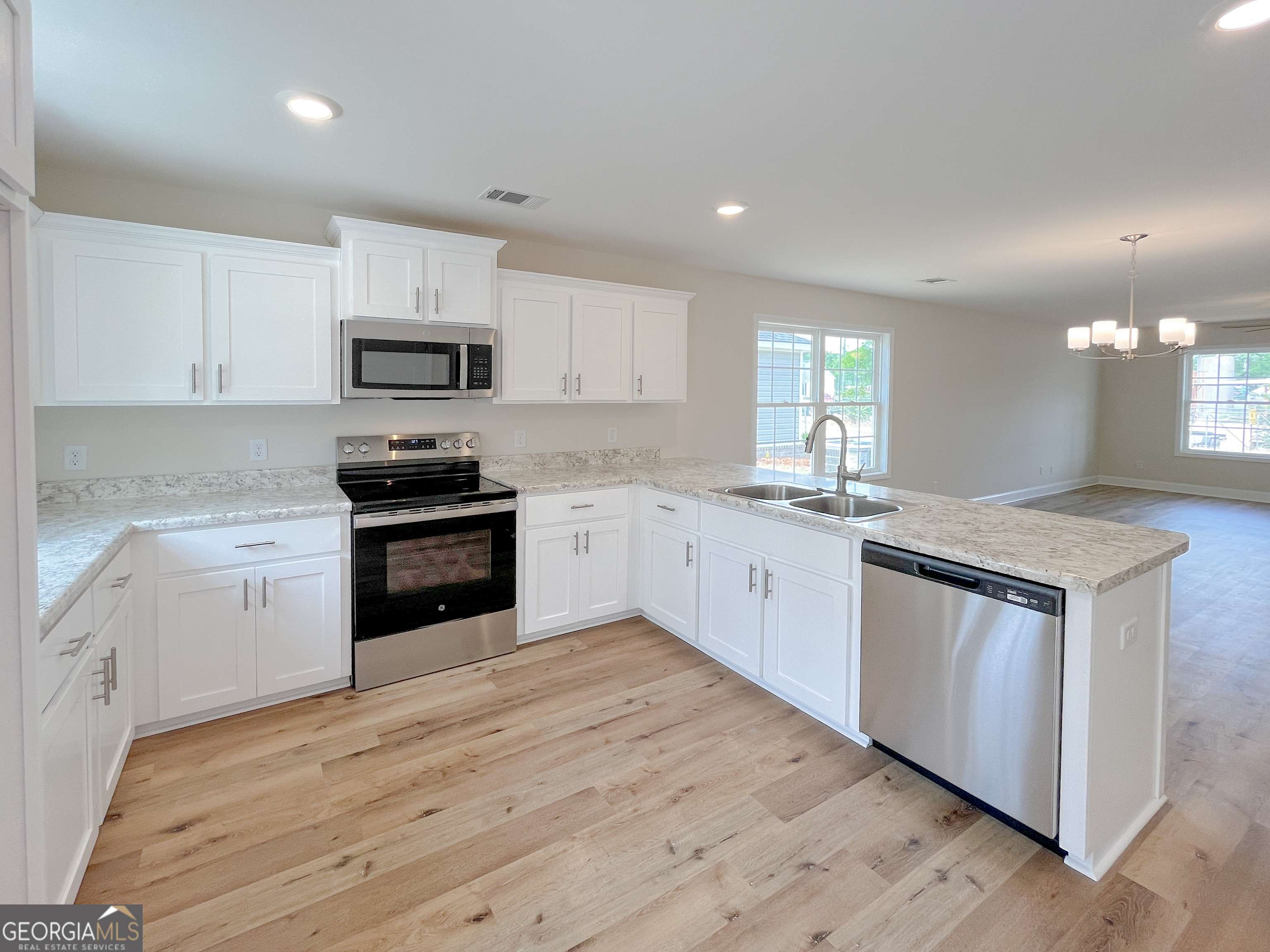 Statesboro, GA 30458,270 Proctor ST