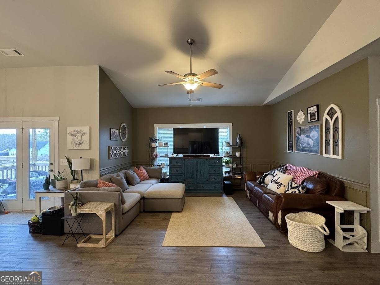 Hartwell, GA 30643,518 N Point CIR