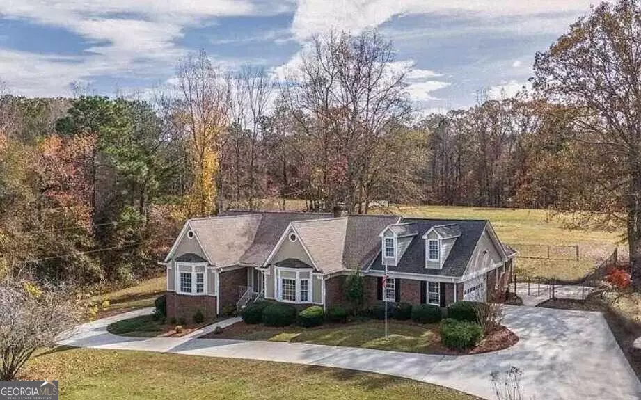 252 Moore ST, Whitesburg, GA 30185