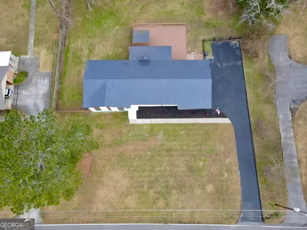 Calhoun, GA 30701,216 Three Oaks DR SE