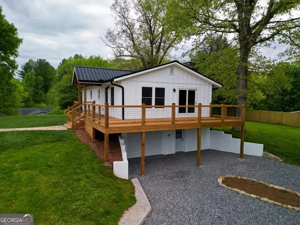 Franklin, NC 28734,94 BREEZY KNOB RD