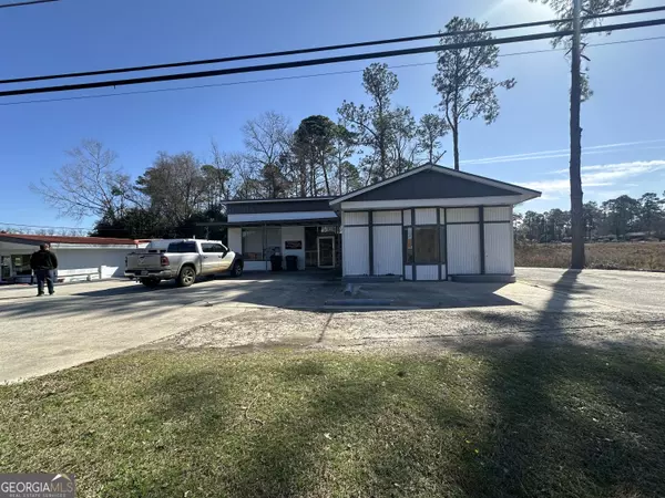 Sylvania, GA 30467,611 & 613 W Ogeechee ST