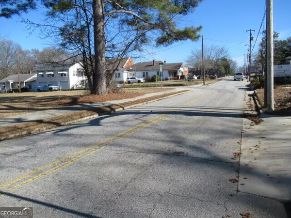 Carrollton, GA 30117,205 W Center ST
