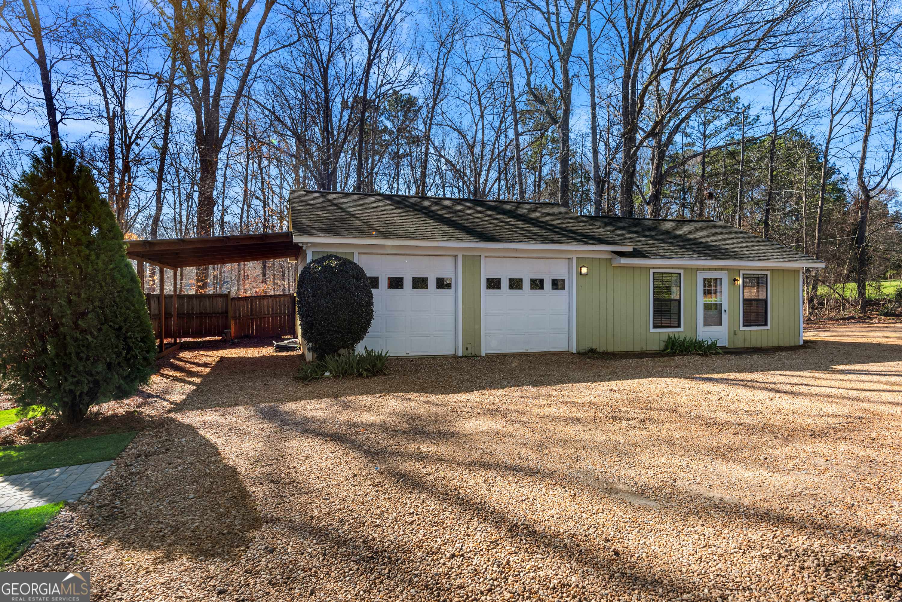 Eatonton, GA 31024,124 Hoot Owl LN