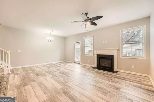 Woodstock, GA 30189,162 Townview DR