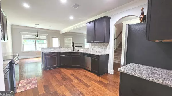 Loganville, GA 30052,207 Birchwood DR