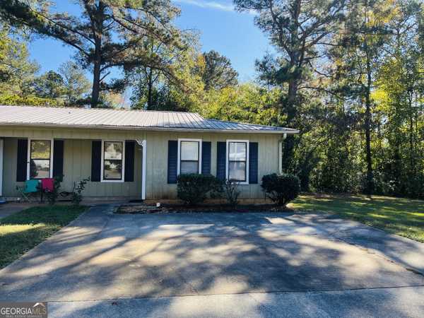 160 Pine TER #160, Palmetto, GA 30268