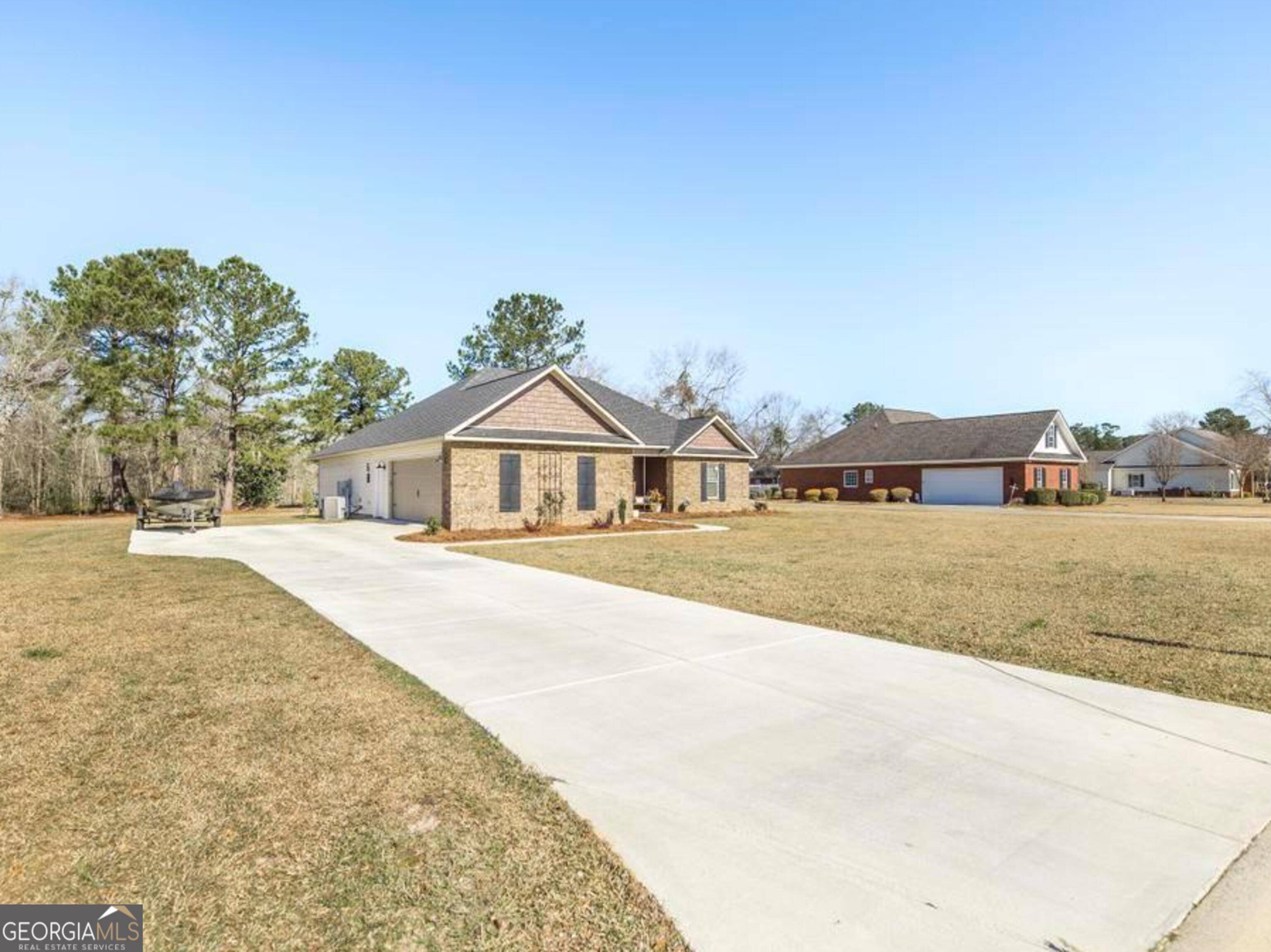 Dublin, GA 31021,203 Hedge ROW
