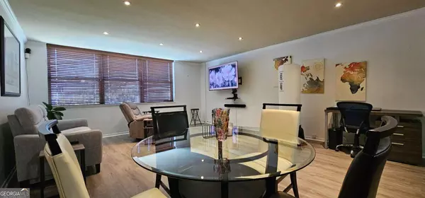 Atlanta, GA 30305,2965 Pharr Court South NW #316