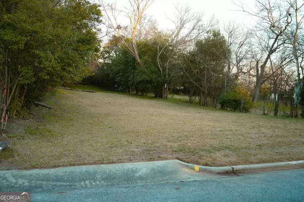 Macon, GA 31204,1832 Cedar AVE