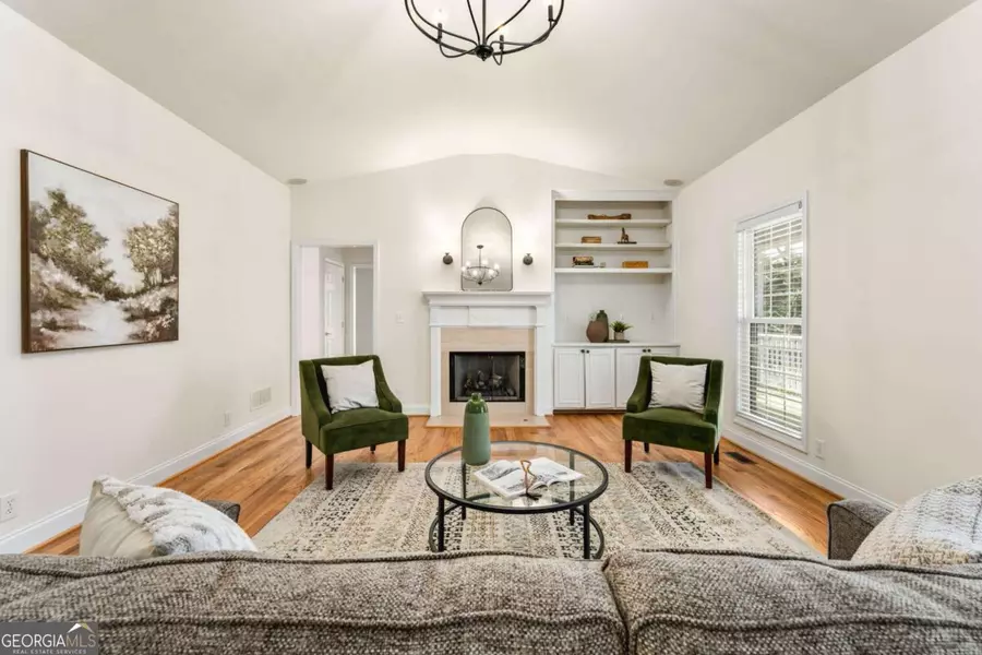 2704 Loring RD NW, Kennesaw, GA 30152