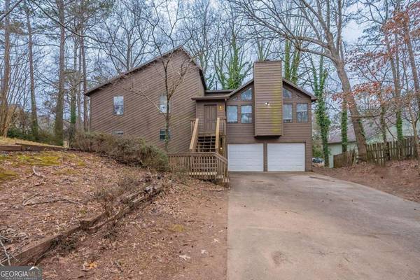 123 Williamsburg LN, Woodstock, GA 30189