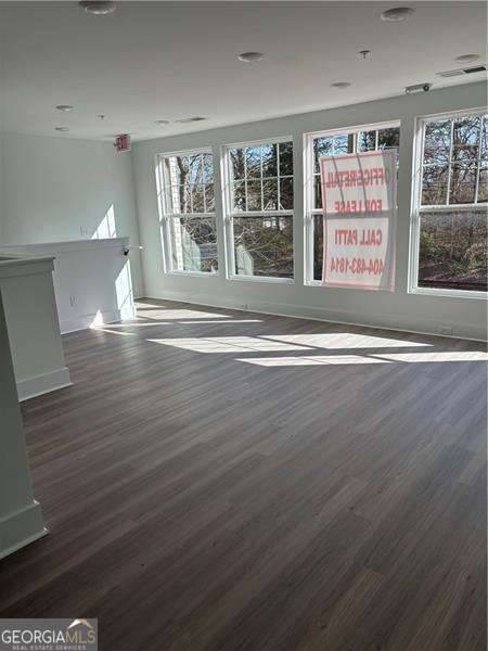 Woodstock, GA 30188,9040 Main ST #112