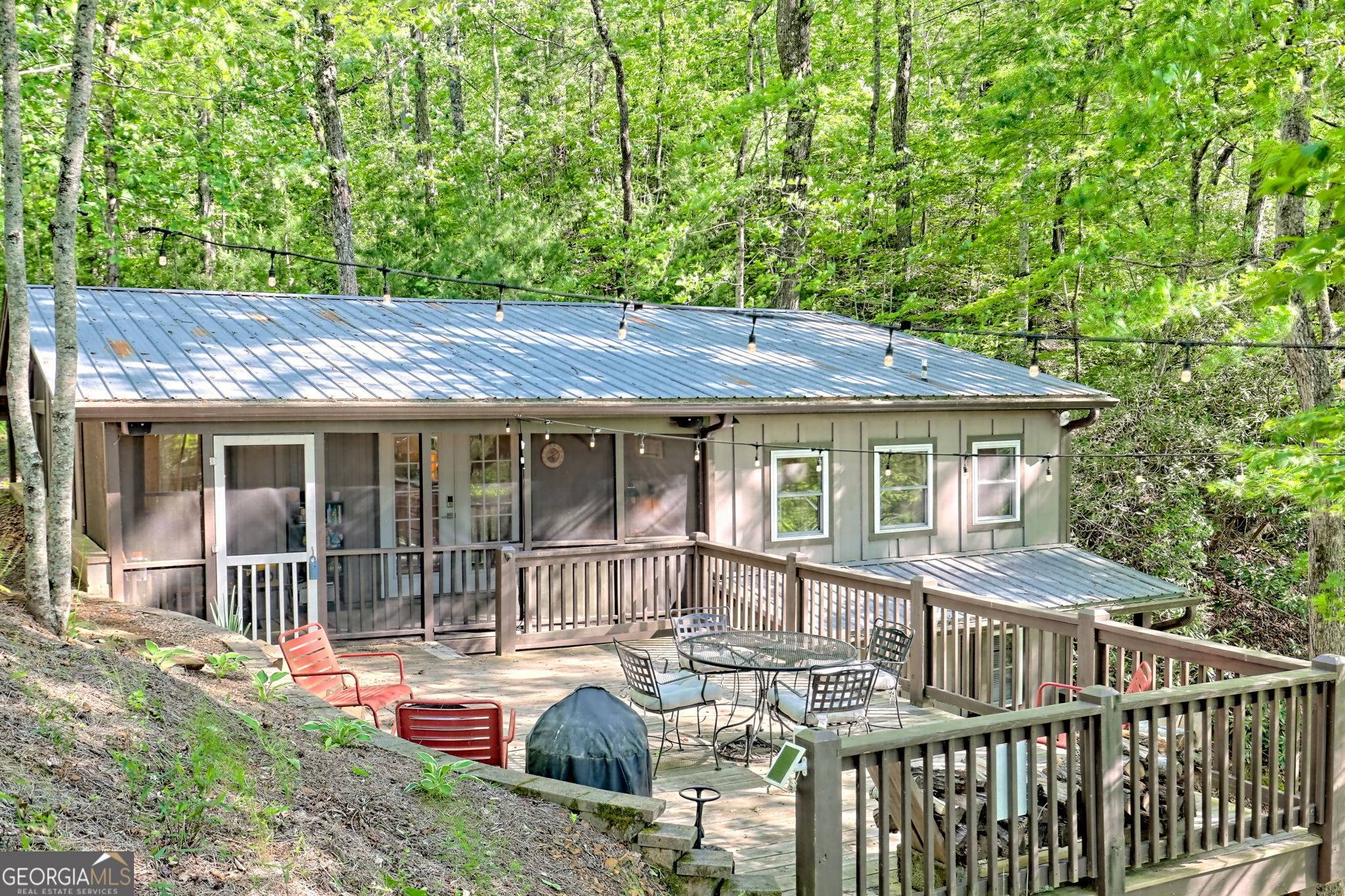 Clarkesville, GA 30523,185 Pope Dickson LN