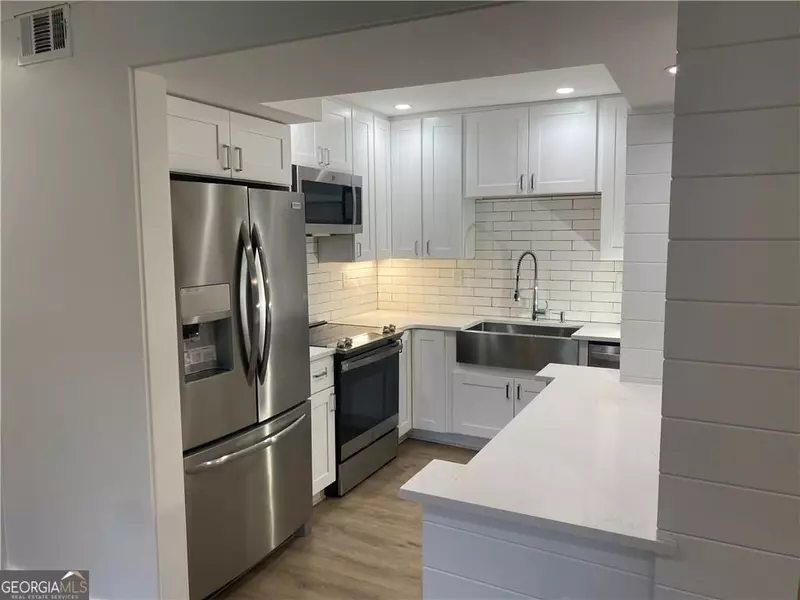 145 Amherst PL NW, Atlanta, GA 30327