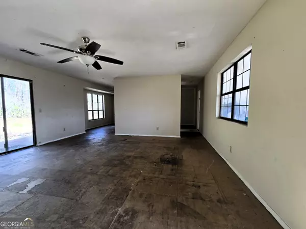 Jeffersonville, GA 31044,477 Maulk Thompson RD